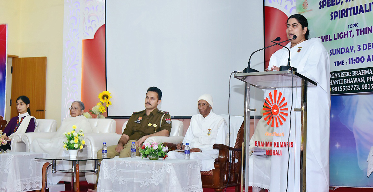 ब्रह्माकुमारी संस्था ने सड़क दुर्घटना में जान गंवाने वाले लोगों को श्रद्धांजलि दी